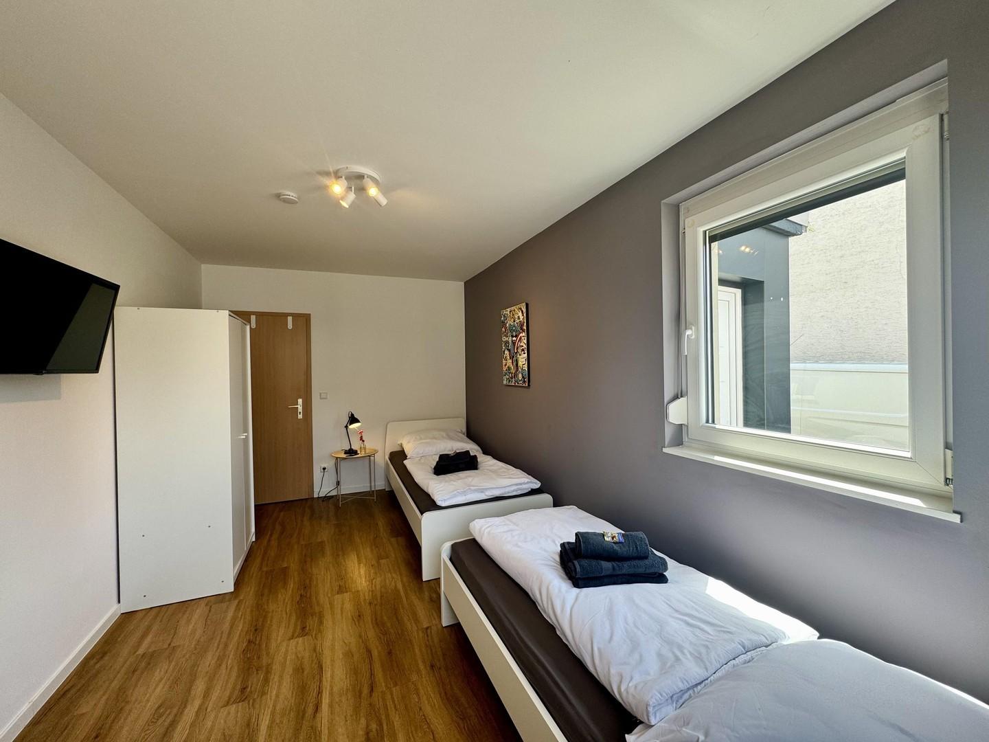 ROOM1