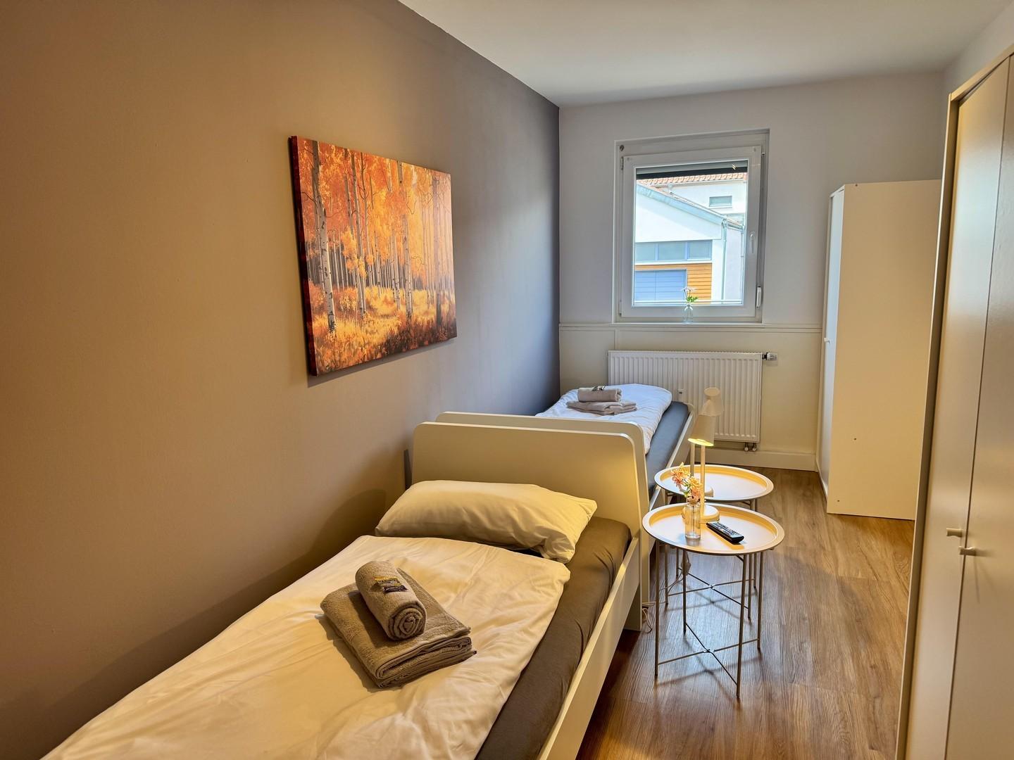 ROOM2