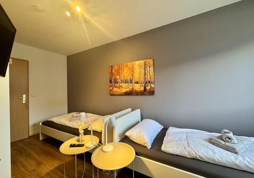 ROOM2