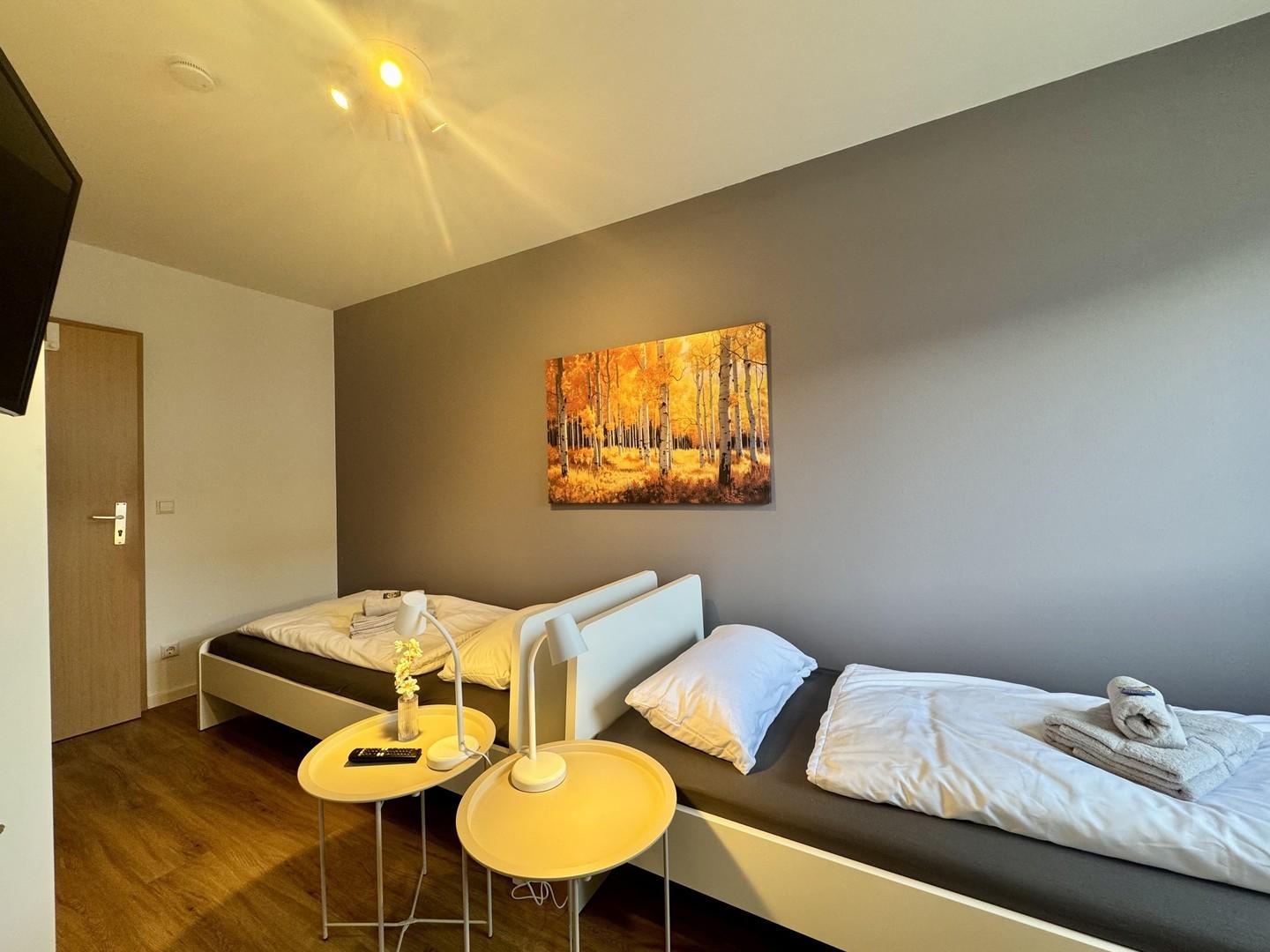 ROOM2