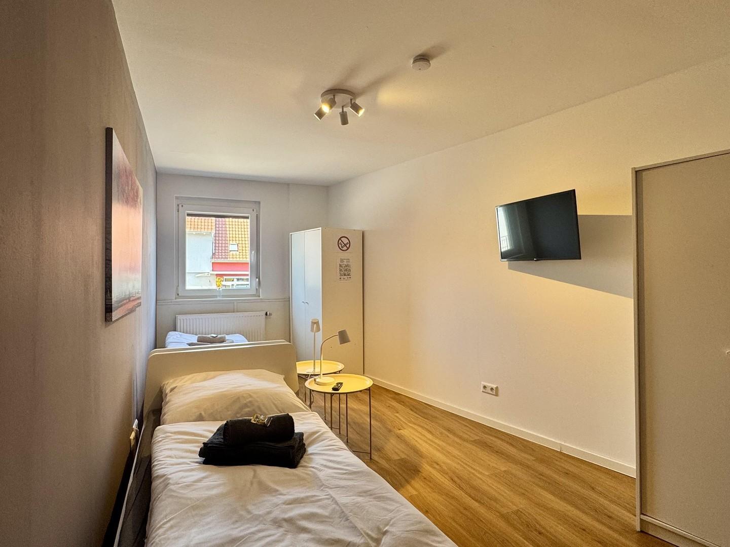 ROOM4