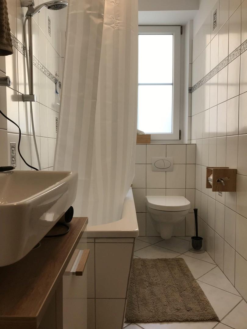 Badezimmer mit Badewanne