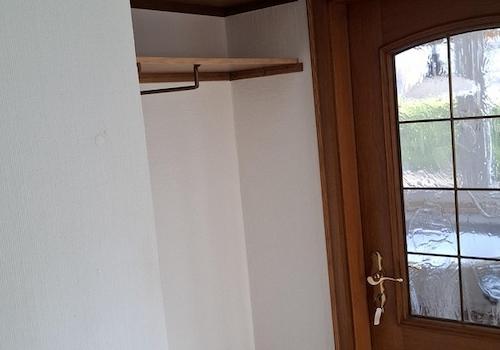 Garderobe EG