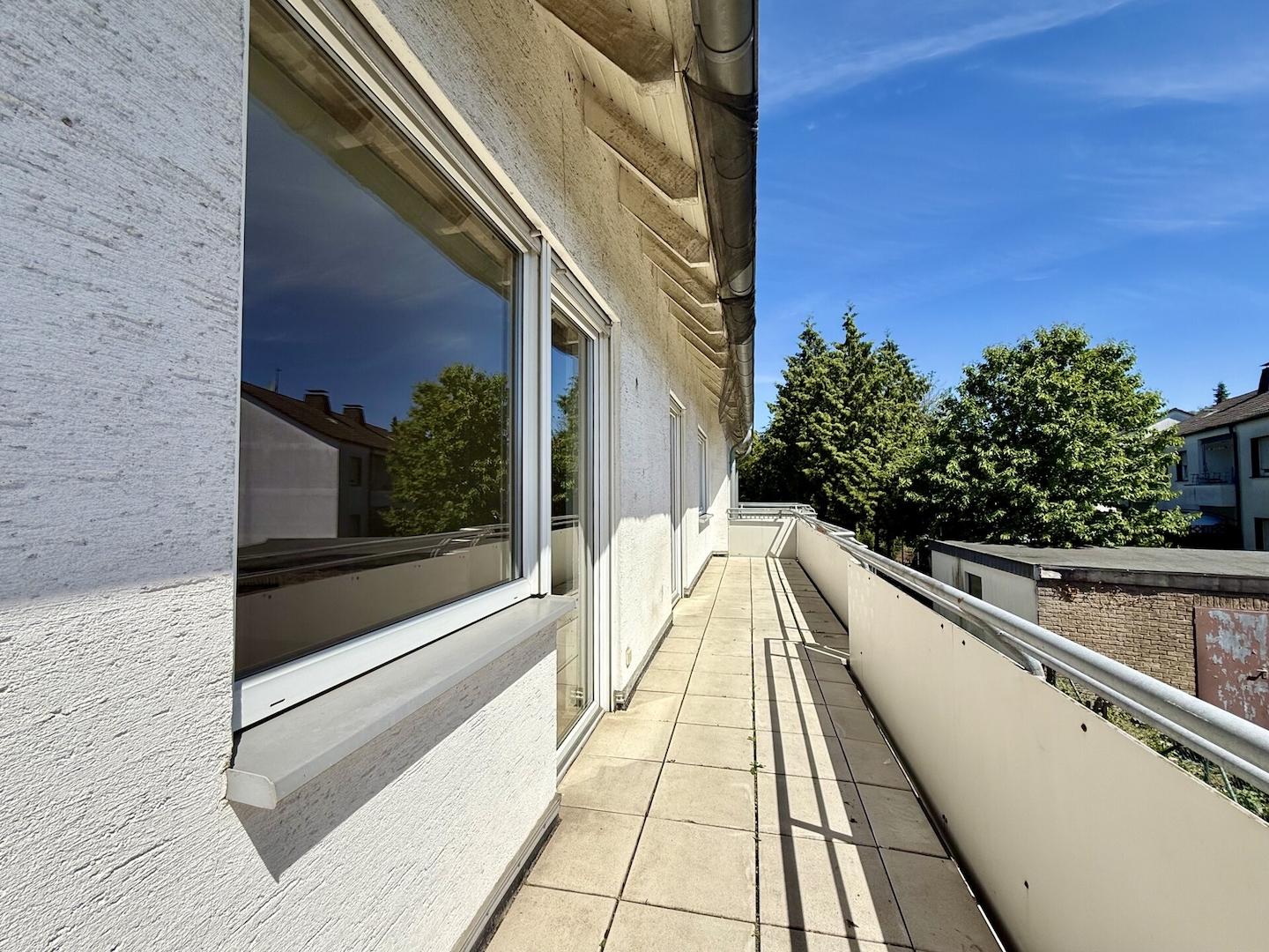 Großer Balkon