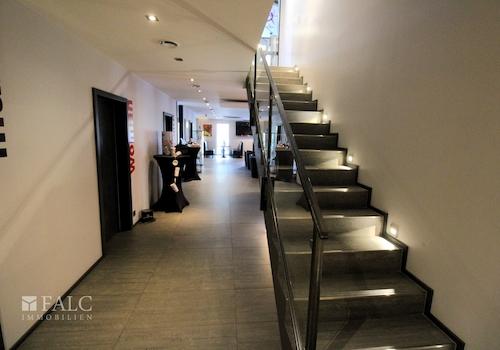 Treppe zum Fitnessstudio