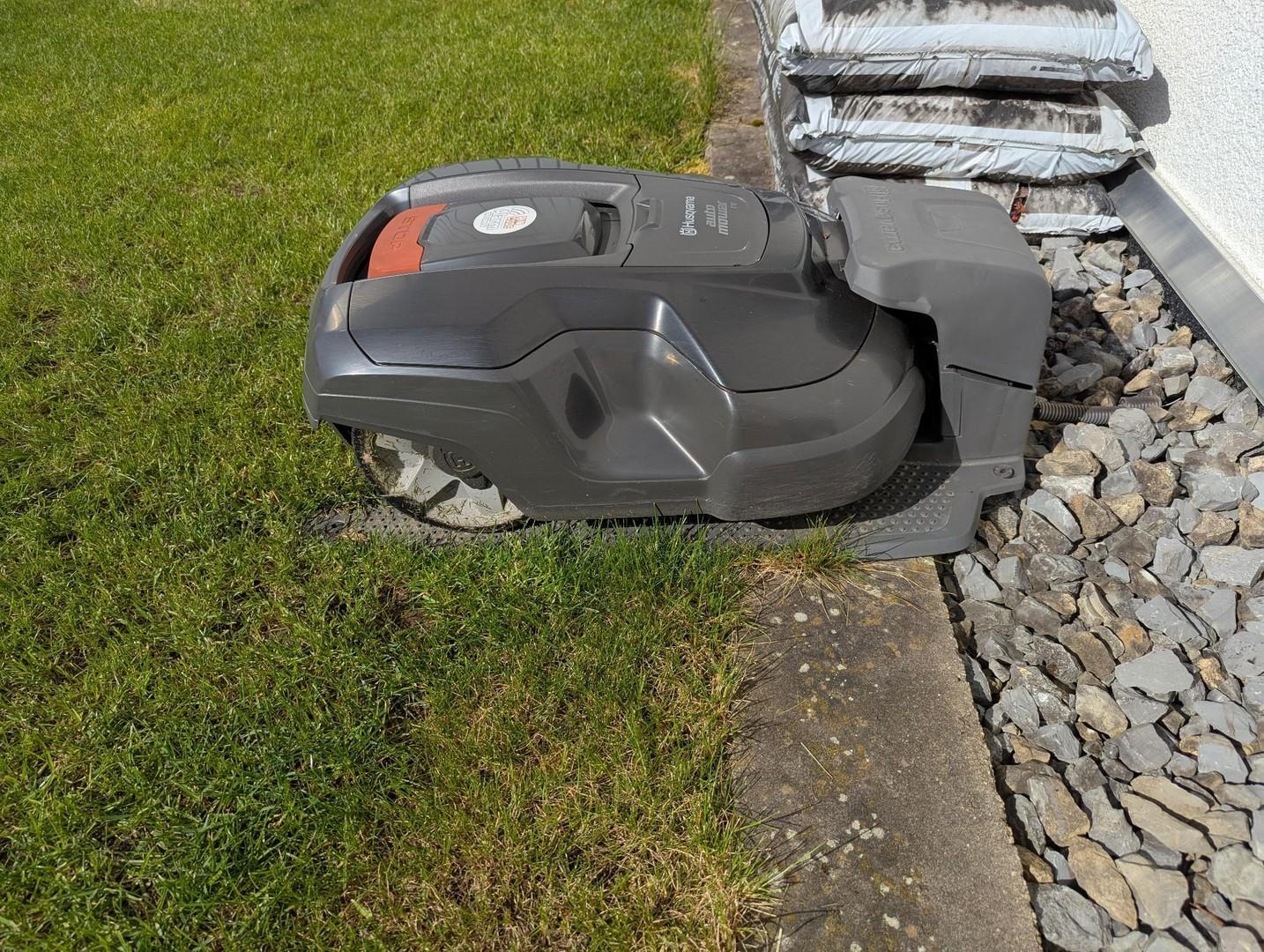 Rasenmähroboter