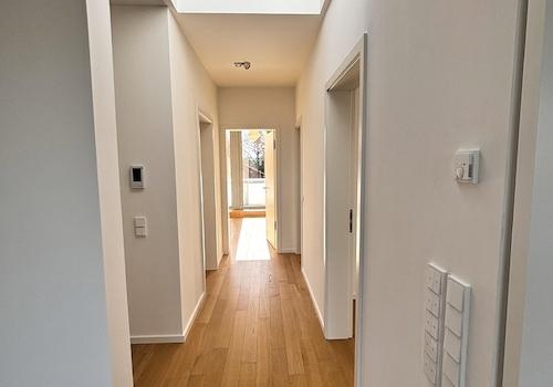 DG Flur mit Oberlicht