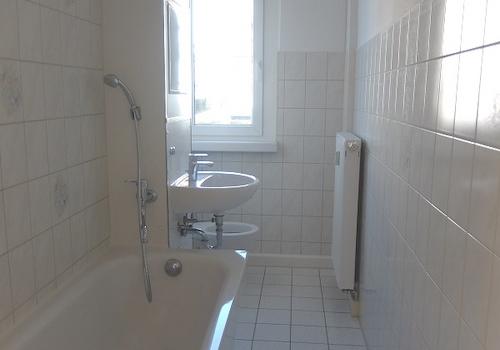 Bad mit Wanne