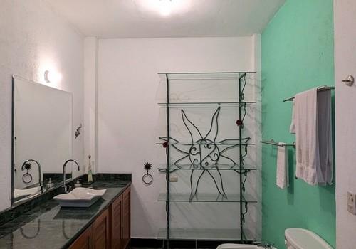 Haus 1: Badezimmer UG