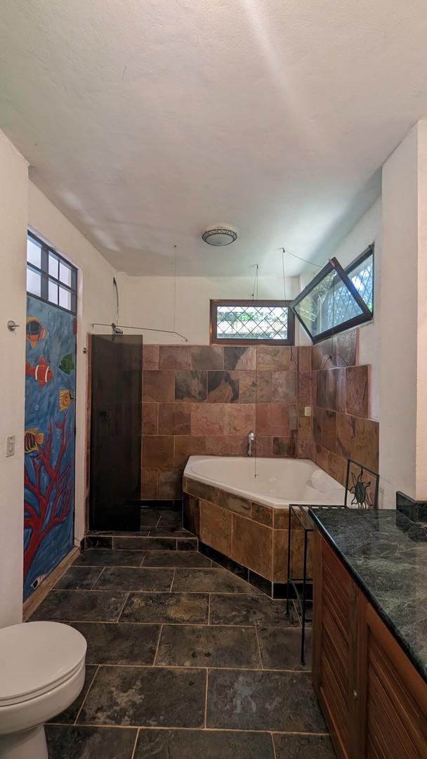 Haus 1: Badezimmer UG