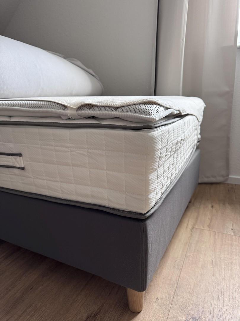 Matratze 25 cm + Topper