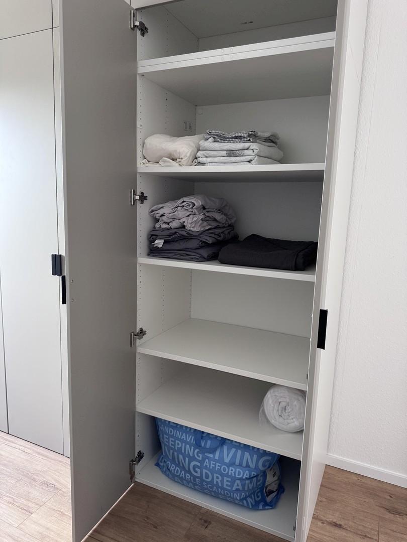 Schrank