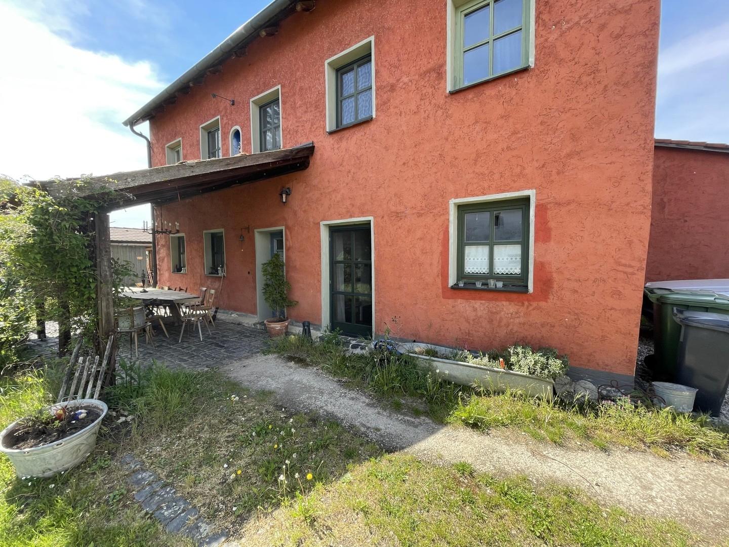 Eingang mit ehem. Stalltür