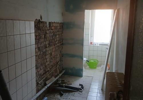 Bad 1, unsaniert