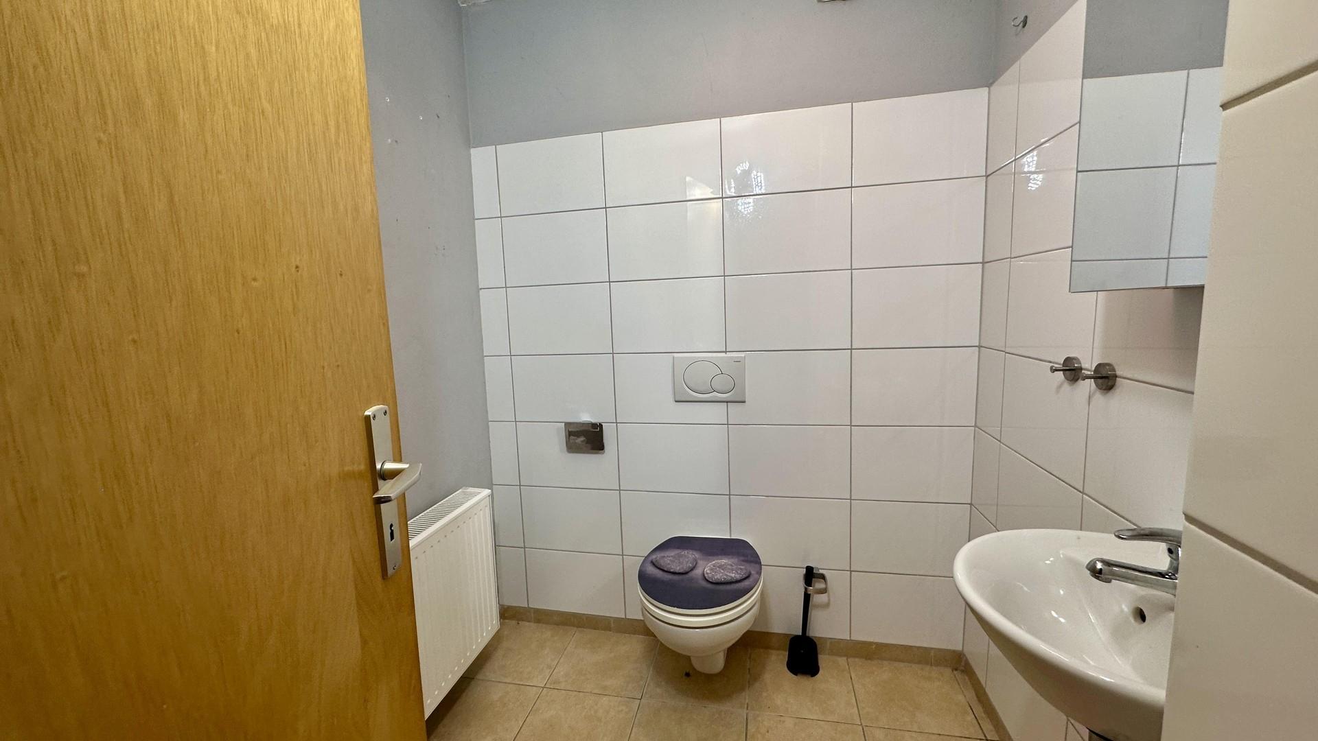 Gäste-WC EG