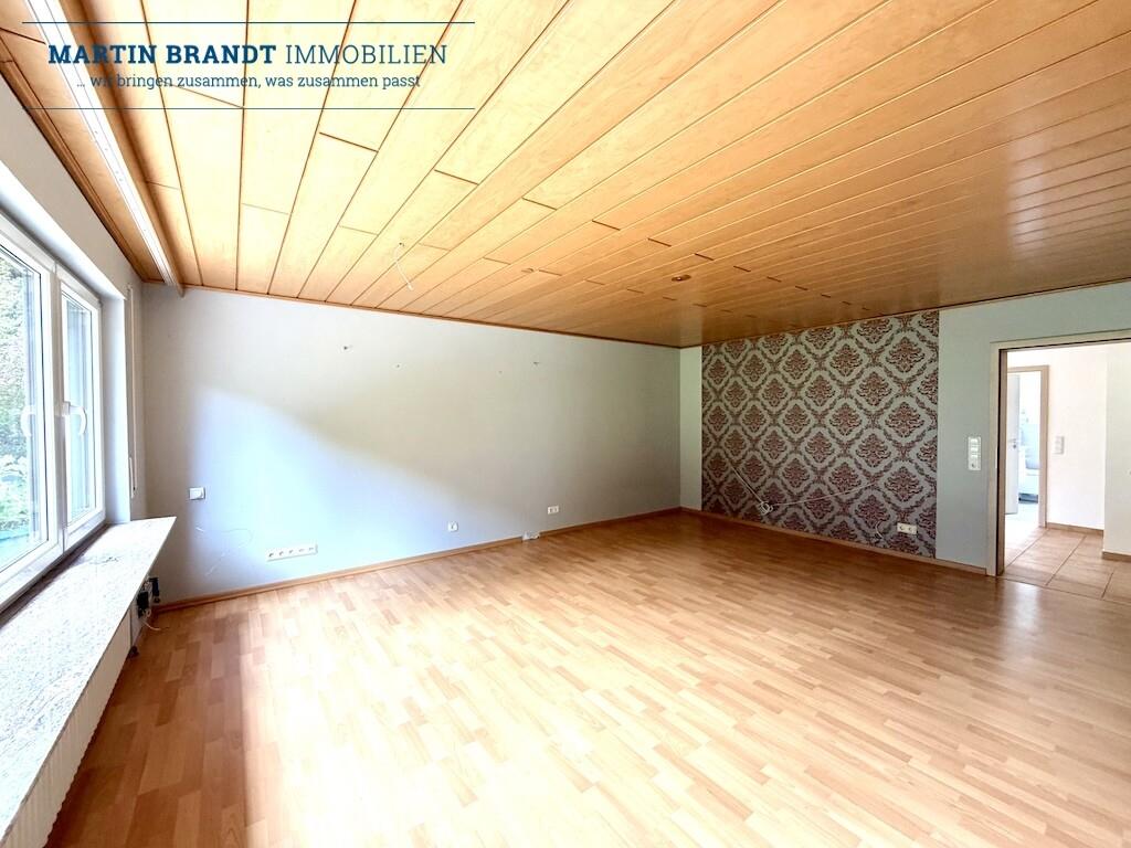 Wohnzimmer mit Ausgang zum Garten