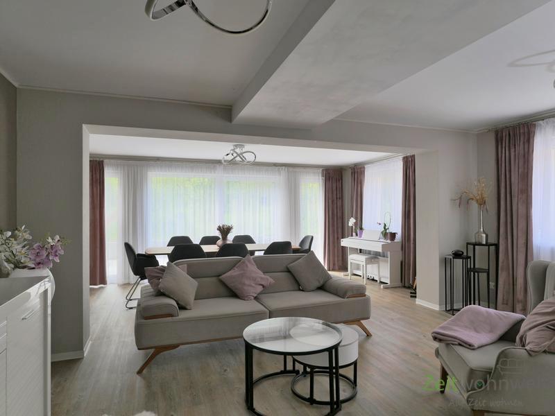 Blick ins Wohnzimmer
