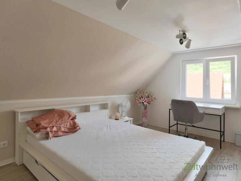 Blick ins DG-Schlafzimmer