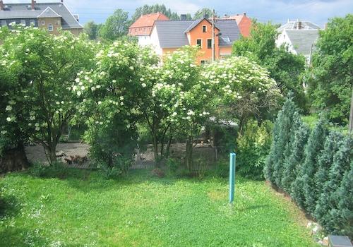 Hof schön ruhig Sitz und Grill