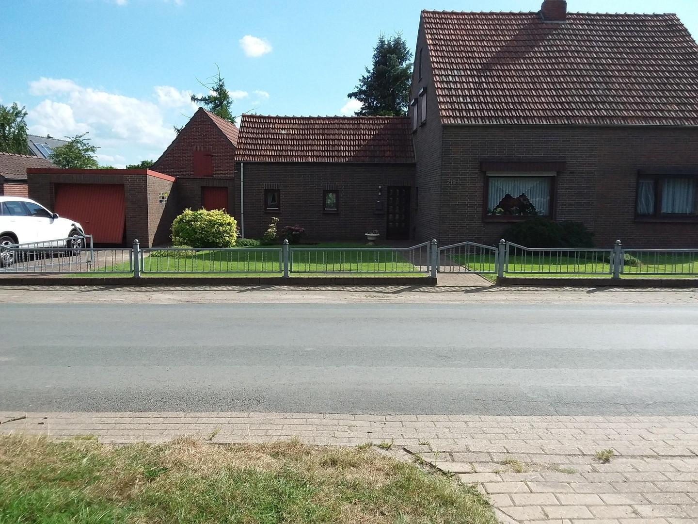 Straßenansicht
