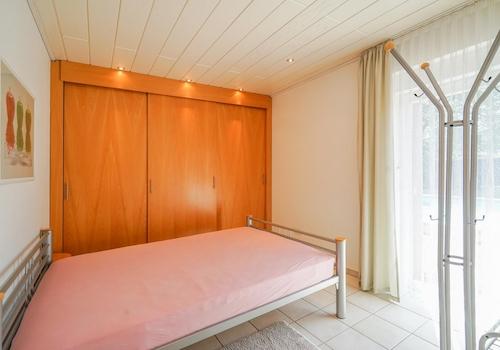 Schlafzimmer in der Einliegerwohnung 