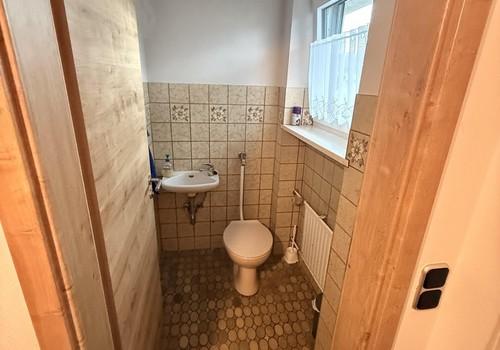 Gäste WC li
