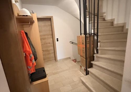 Flur Treppe EG li
