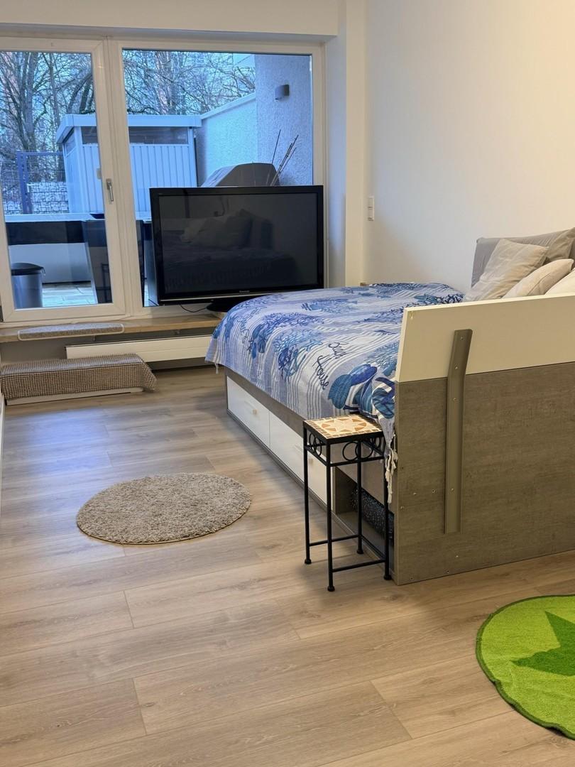 Kinderzimmer / Büro 1