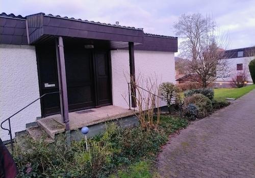 Außeansicht + Eingang EG
