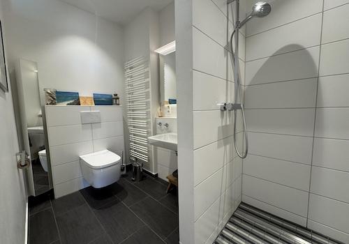 Gästebad mit Dusche