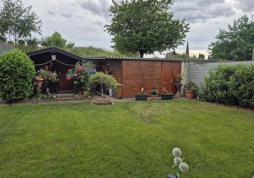 EG: Terrasse / Garten