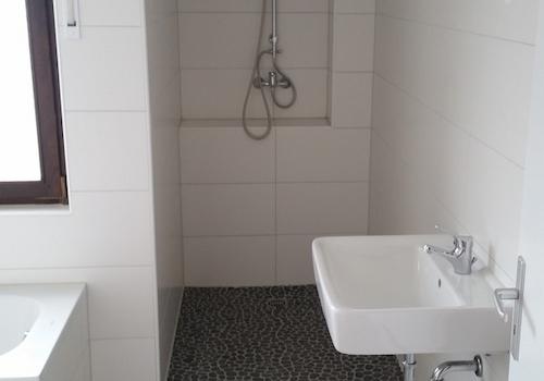 OG: Badezimmer 1