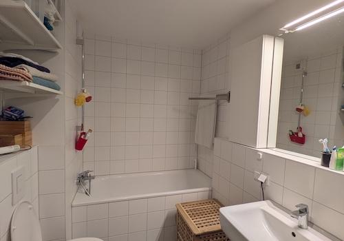 Bad mit Wanne
