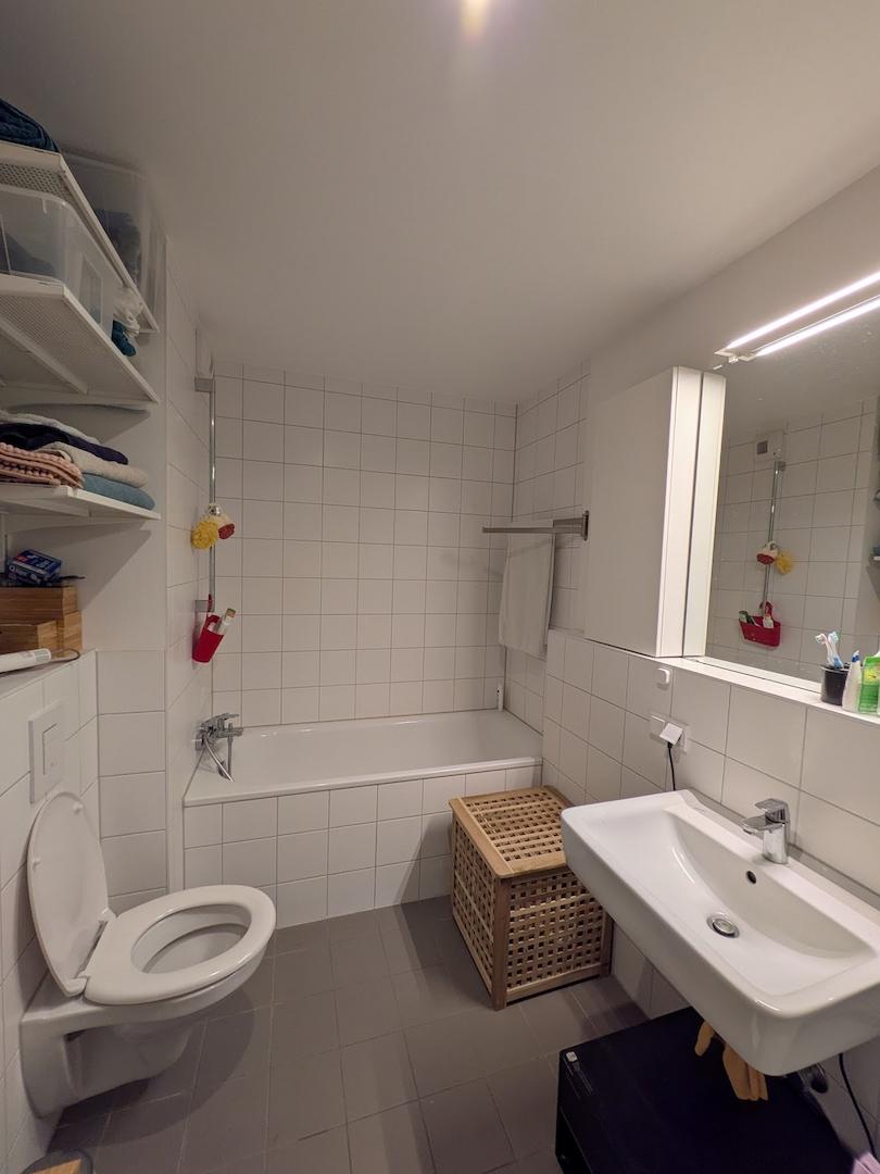 Bad mit Wanne