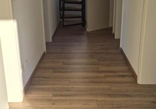 Flur 2 mit Treppe