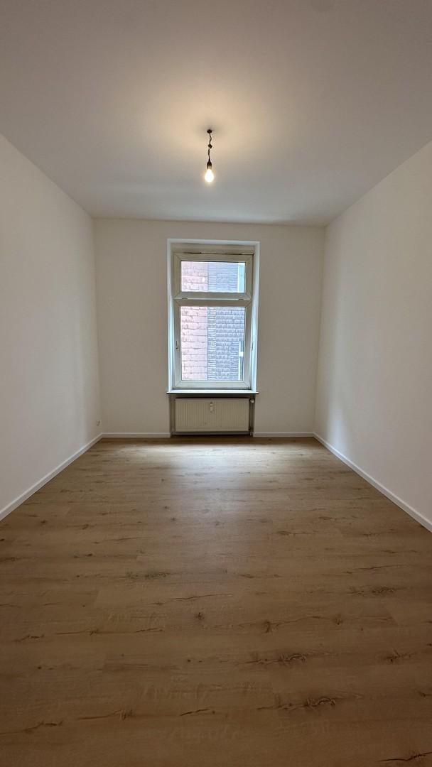 Zimmer 3 (Kind/Büro)