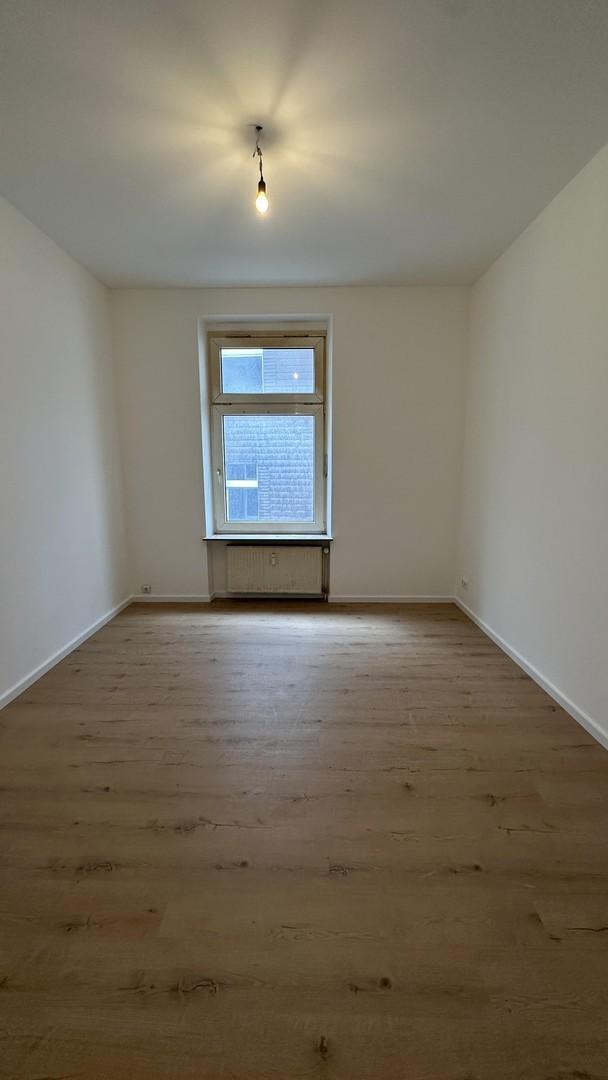 Zimmer 4 (Kind/Büro)