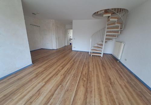 Treppe zum DG