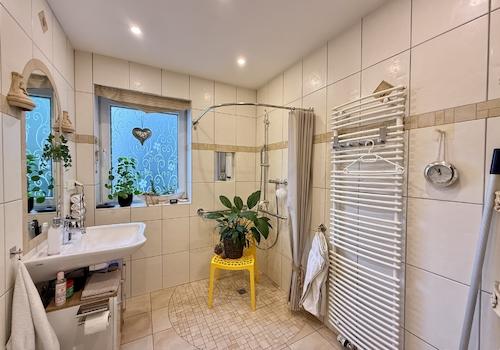 Badezimmer EG