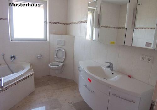 Badezimmer EG