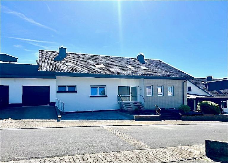 Straßenansicht