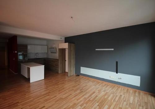 Küche + Wohnzimmer