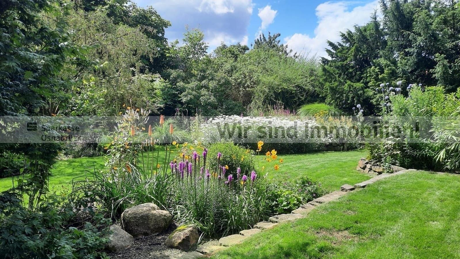 Garten im Sommer