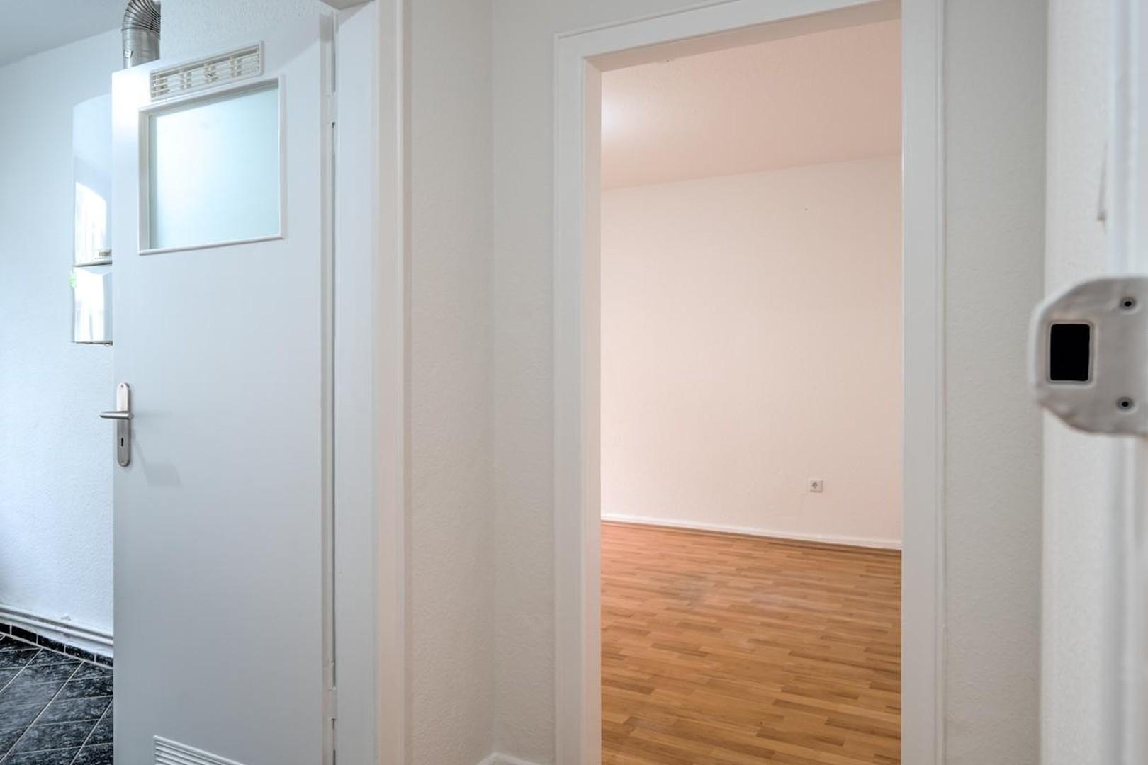 Küche & Zimmer Rechts