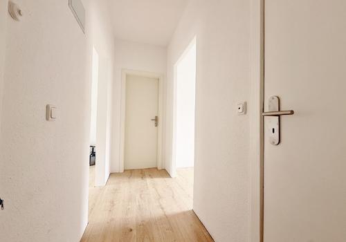 1. OG links - Flur