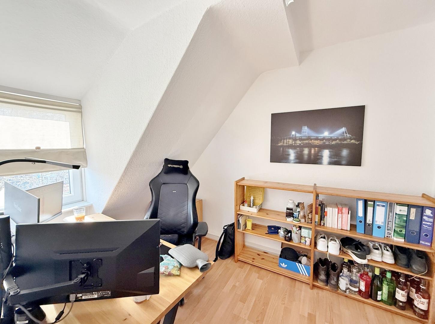 2. OG links – Büro