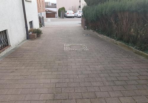 Hof / Stellplatz PKW