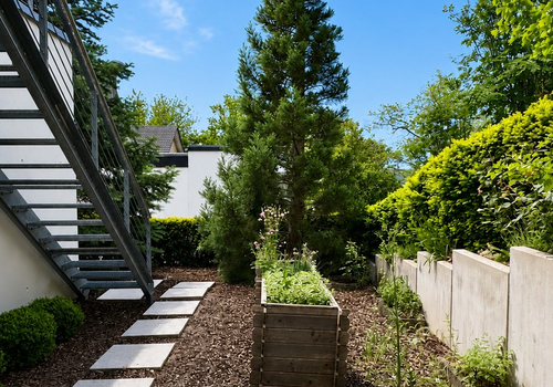 Gartenbereich vor Gästezimmer