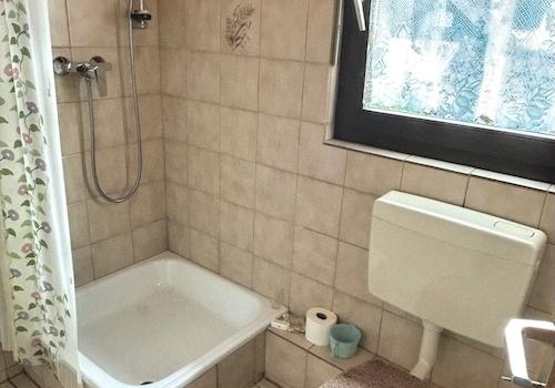 Dusche/WC im DG
