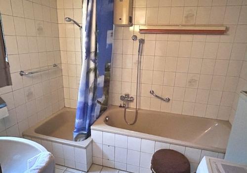 Bad im EG hinten